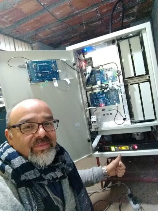 3Kw AM Broadcast Transmitters (140% Modulation peak ) - Imagen 3