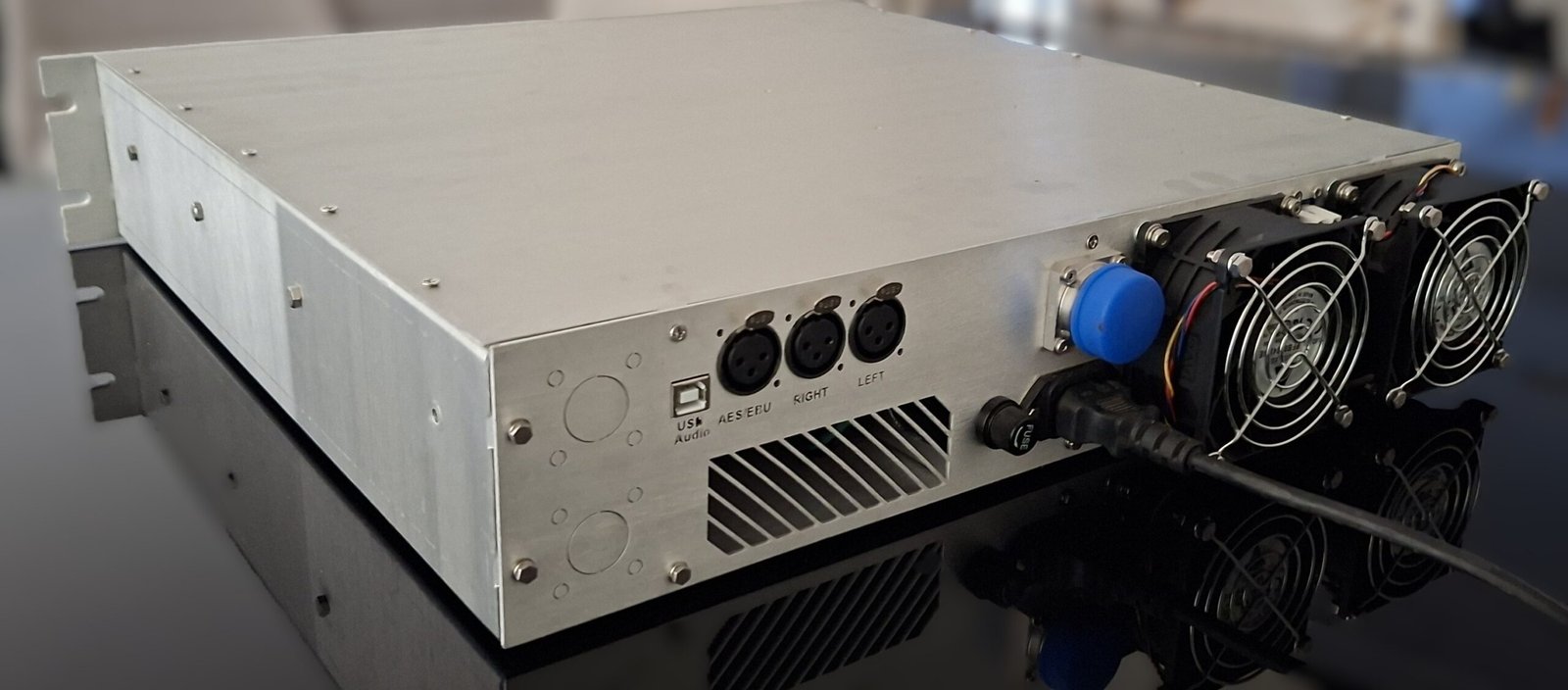 Transmisor FM Quasar DDS + DSP 1000W - Imagen 2